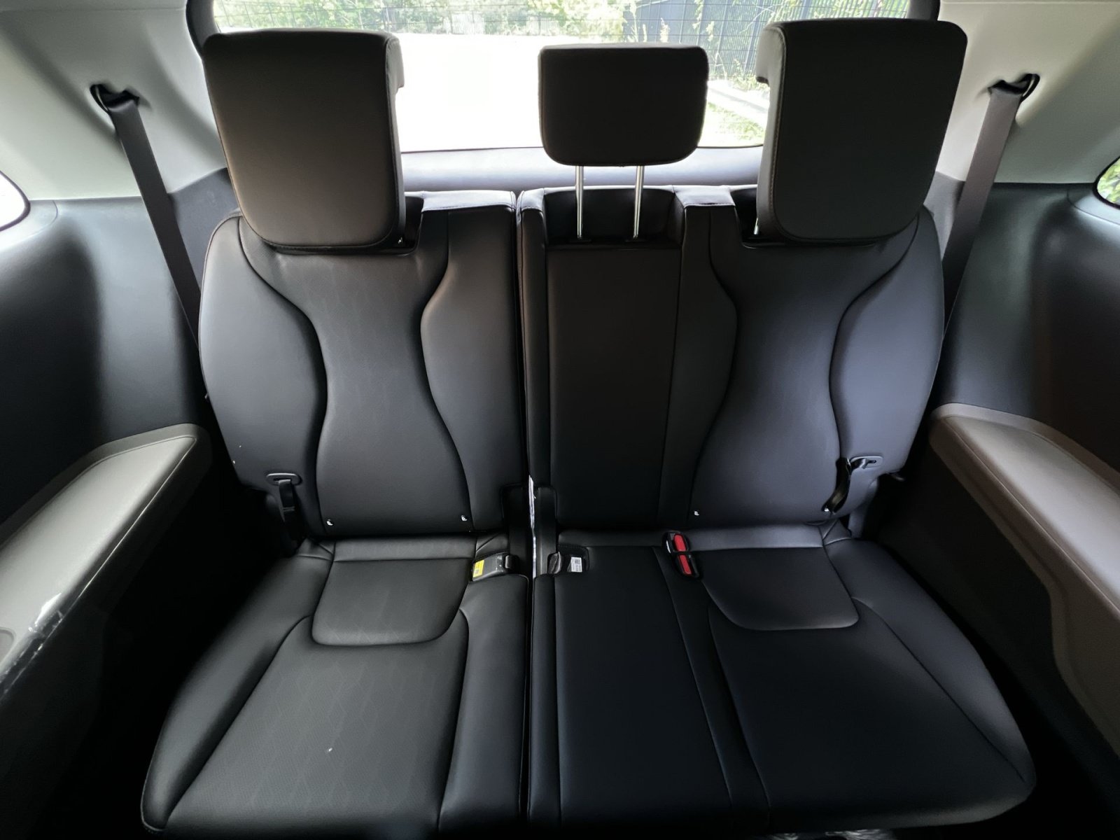 New 2027 Kia Carnival FWD image 32