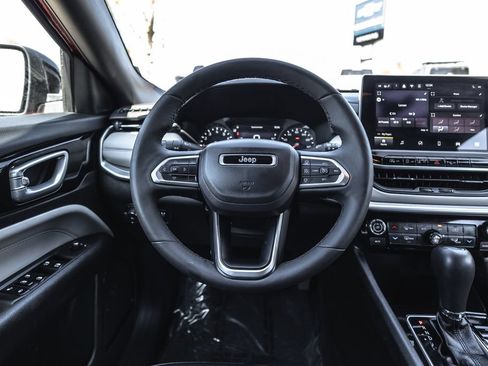 Used 2025 Jeep Compass Limited AWD/4WD image 24