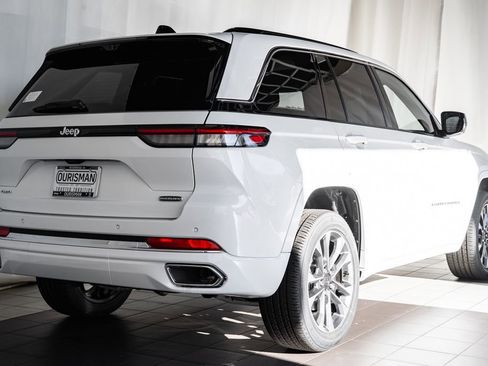 New 2025 Jeep Grand Cherokee Overland w/ Adv Protech Group III image 4