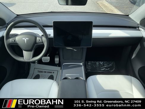 Used 2024 Tesla Model Y Performance image 5