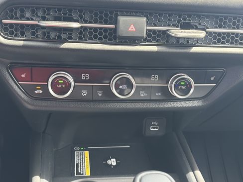 Certified 2023 Honda HR-V EX-L image 30