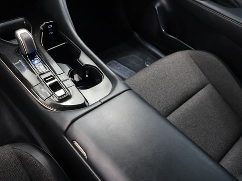 Certified 2024 Toyota Crown XLE image 17