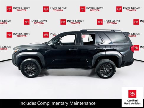 Certified 2025 Toyota 4Runner SR5 AWD/4WD image 8