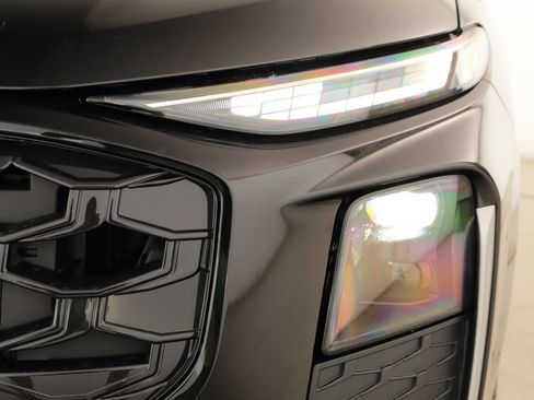 New 2026 Audi Q3 quattro 2.0T AWD/4WD image 36