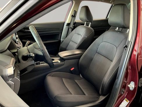 Used 2025 Nissan Altima 2.5 SV FWD image 20