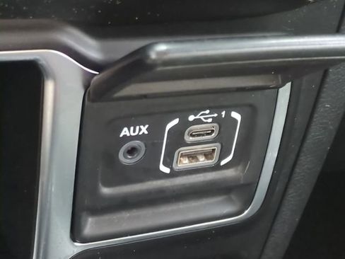 Used 2021 Jeep Wrangler Unlimited Sport image 23