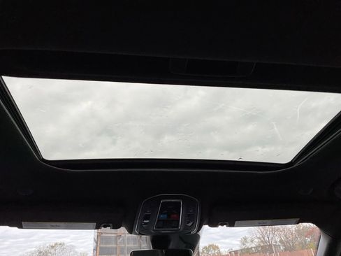 New 2025 Jeep Grand Cherokee Altitude AWD/4WD image 28