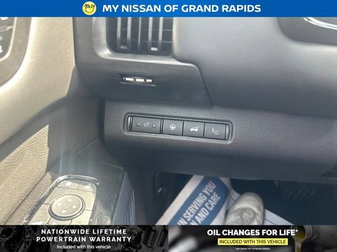 New 2026 Nissan Pathfinder Platinum AWD/4WD image 18