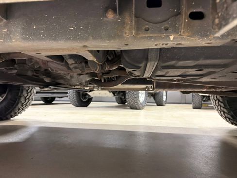 Used 2004 Lexus LX 470 image 25