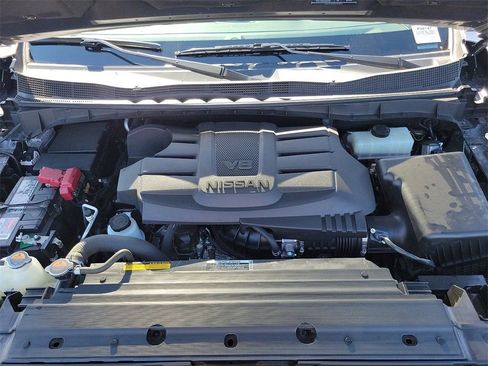 Certified 2024 Nissan Titan SV image 32