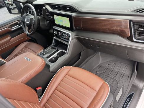 Used 2024 GMC Sierra 2500 Denali Ultimate image 18