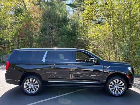 Used 2023 GMC Yukon XL Denali w/ Denali Reserve Package AWD/4WD image 6