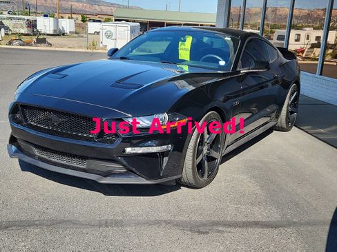 Used 2018 Ford Mustang GT RWD image 4