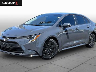 Used 2025 Toyota Corolla LE w/ Convenience Package