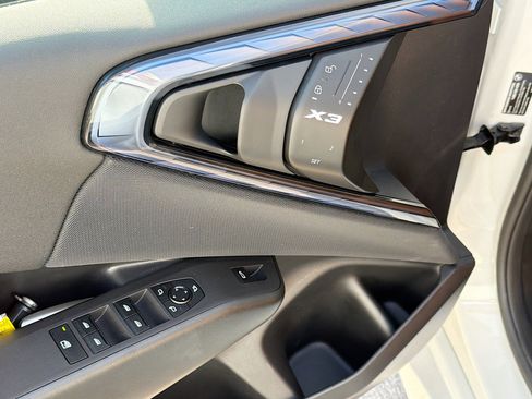 Used 2025 BMW X3 xDrive30i w/ Premium Package AWD/4WD image 22