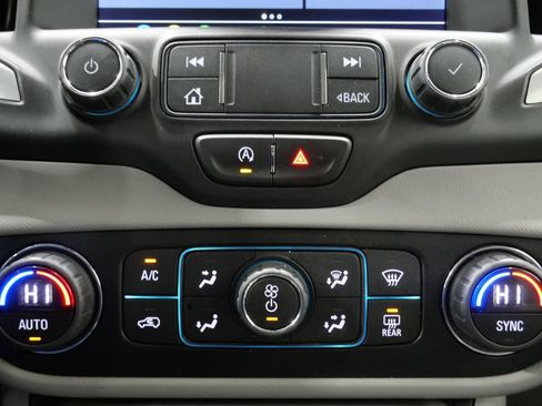 Used 2023 GMC Terrain SLT image 19