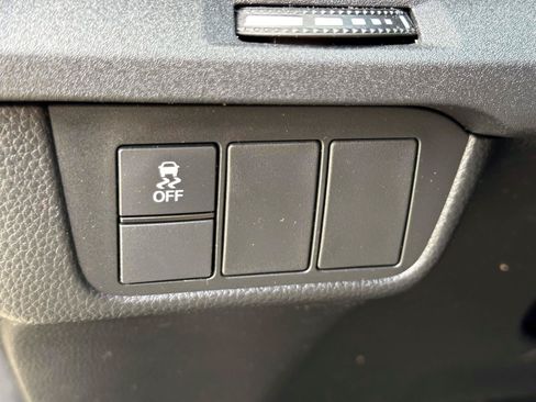 Used 2024 Honda CR-V LX image 18