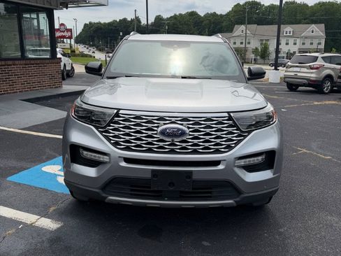 Used 2020 Ford Explorer Platinum w/ Premium Technology Package AWD/4WD image 2