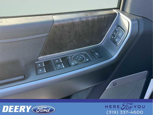 New 2026 Ford F350 Lariat w/ Black Appearance Package image 31