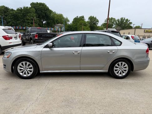 Used 2013 Volkswagen Passat 2.5 S FWD image 4