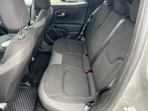 Used 2022 Jeep Renegade Altitude image 20