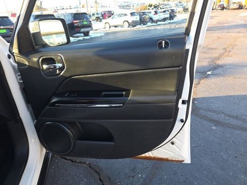 Used 2014 Jeep Patriot Limited image 28