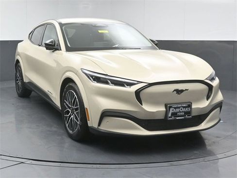 Used 2025 Ford Mustang Mach-E Premium image 1