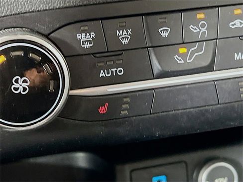 Used 2020 Ford Escape SE image 21