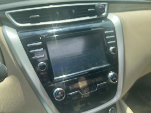 Used 2015 Nissan Murano Platinum w/ Platinum Technology Package FWD image 16