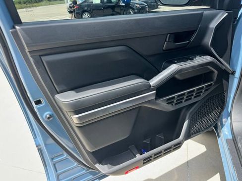 Used 2026 Toyota Tacoma SR5 AWD/4WD image 7