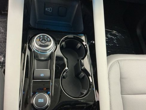 New 2026 Ford Explorer Platinum w/ LUX Leather Package image 21