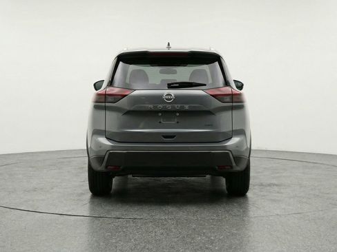 Used 2025 Nissan Rogue SV image 7