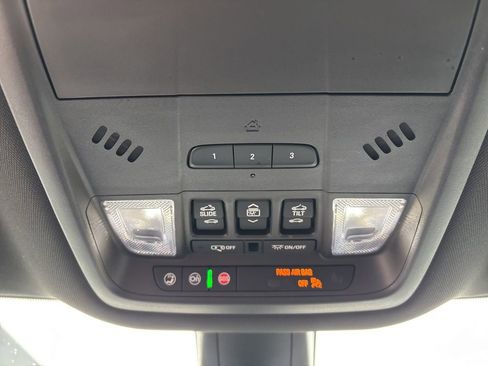 Certified 2024 Buick Enclave Avenir w/ Avenir Technology Package image 39