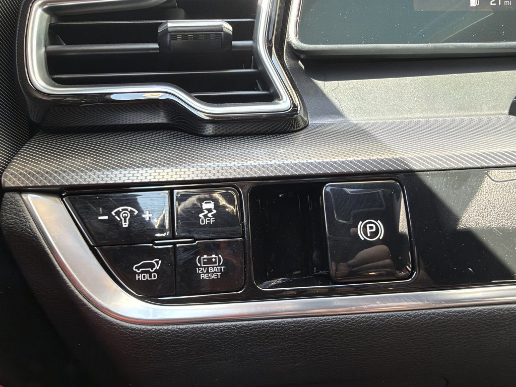 Used 2025 Kia Sportage SX Prestige AWD/4WD image 29