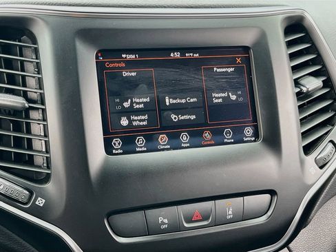 Used 2021 Jeep Cherokee Latitude Lux w/ Sun & Sound Group AWD/4WD image 19
