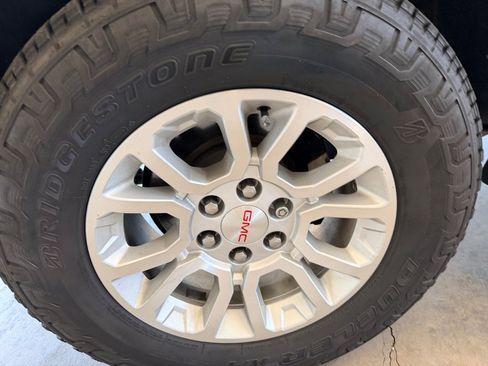 Used 2018 GMC Yukon SLE w/ HD Trailering Package image 45