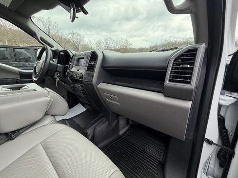 Used 2022 Ford F350 XL w/ Power Equipment Group image 37