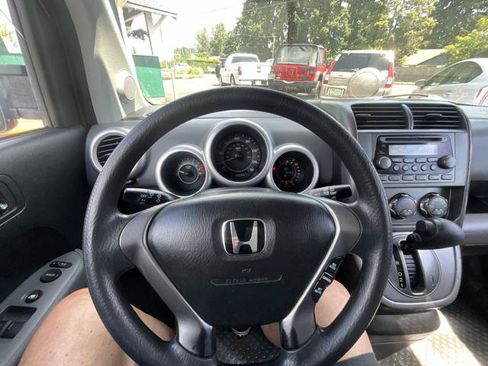 Used 2004 Honda Element EX image 9
