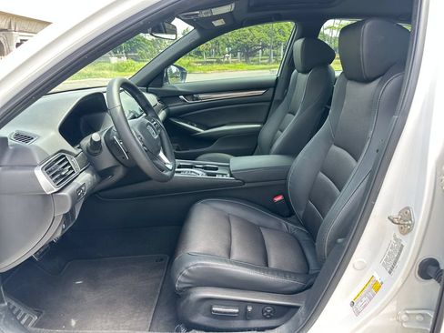 Used 2019 Honda Accord Sport image 12