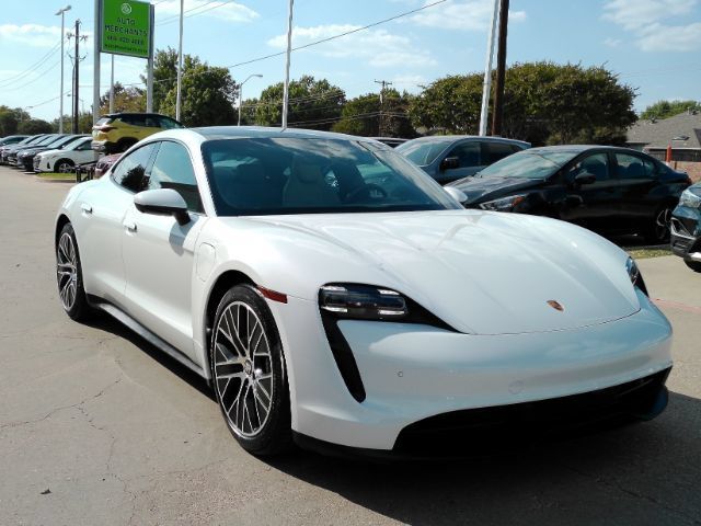 Used 2022 Porsche Taycan RWD image 4