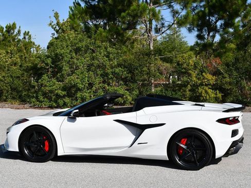 Used 2024 Chevrolet Corvette E-Ray Convertible w/ 3LZ AWD/4WD image 40