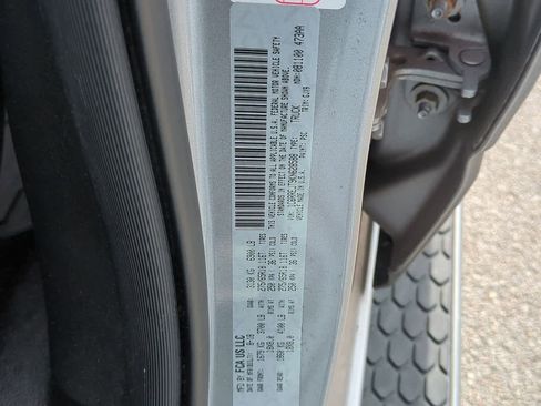 Used 2019 RAM 1500 Laramie image 36