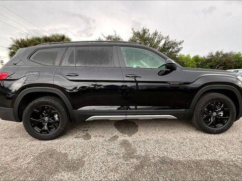 New 2026 Volkswagen Atlas Peak Edition image 4