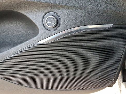 Certified 2024 Buick Enclave Essence image 23