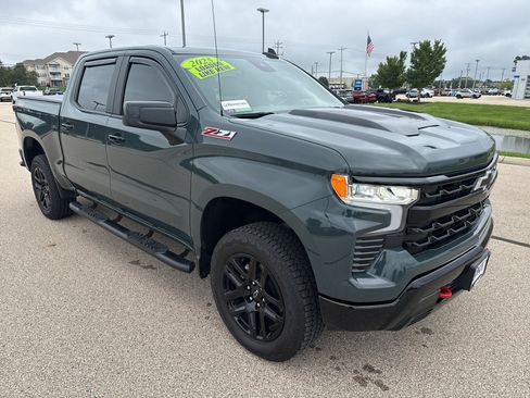 Used 2025 Chevrolet Silverado 1500 LT Trail Boss w/ Convenience Package II AWD/4WD image 6