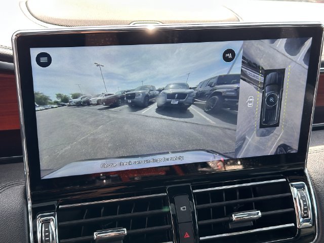 Used 2022 Lincoln Navigator Reserve AWD/4WD image 30