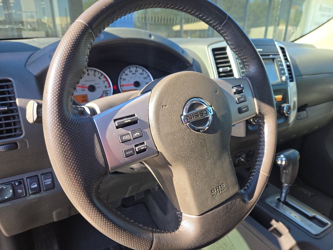 Used 2017 Nissan Frontier PRO-4X w/ Pro-4x Luxury Package AWD/4WD image 12