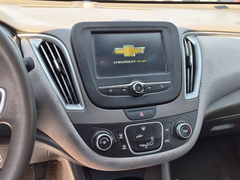 Used 2018 Chevrolet Malibu LS FWD image 8