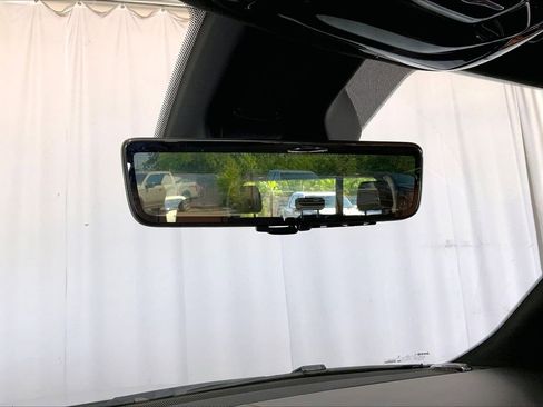 Used 2024 Jeep Grand Wagoneer L Series III w/ Rear Seat Video Group 1 AWD/4WD image 17