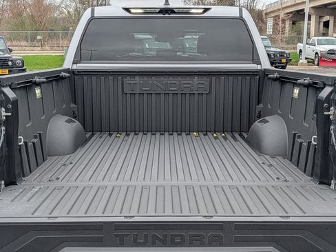 Used 2024 Toyota Tundra Platinum AWD/4WD image 17